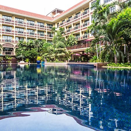 Prince Angkor Hotel & Spa Siem Reap Exterior photo